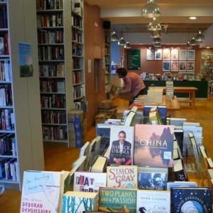 <b>伦敦冬日里最温暖的事 躲进街角的书店一整天</b>