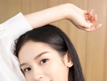 周也 你真的很会选妆面