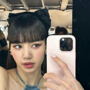 碎钻不值钱？放在眼睛上正合适 美出新高度碎钻不值钱？放在眼睛上正合适 美