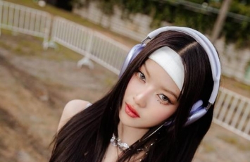 只有“蛇系”美女才能站上C位?美女