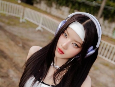 只有“蛇系”美女才能站上C位?美女