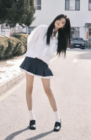 白衬衫是如何俘获女明星的？