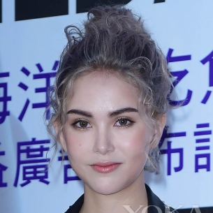 凌乱or整齐？丸子头就是情人节的备选头
