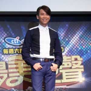 44岁陶喆将娶28岁女友 老牛穿衣有心机放心吃嫩草